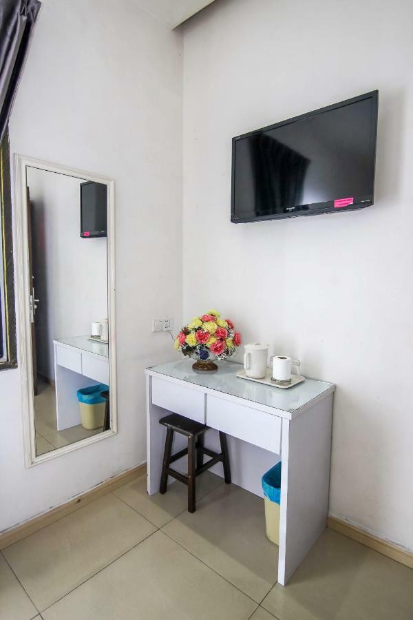Rose Cottage Hotel Taman Impian Senai Johor Bahru Buitenkant foto