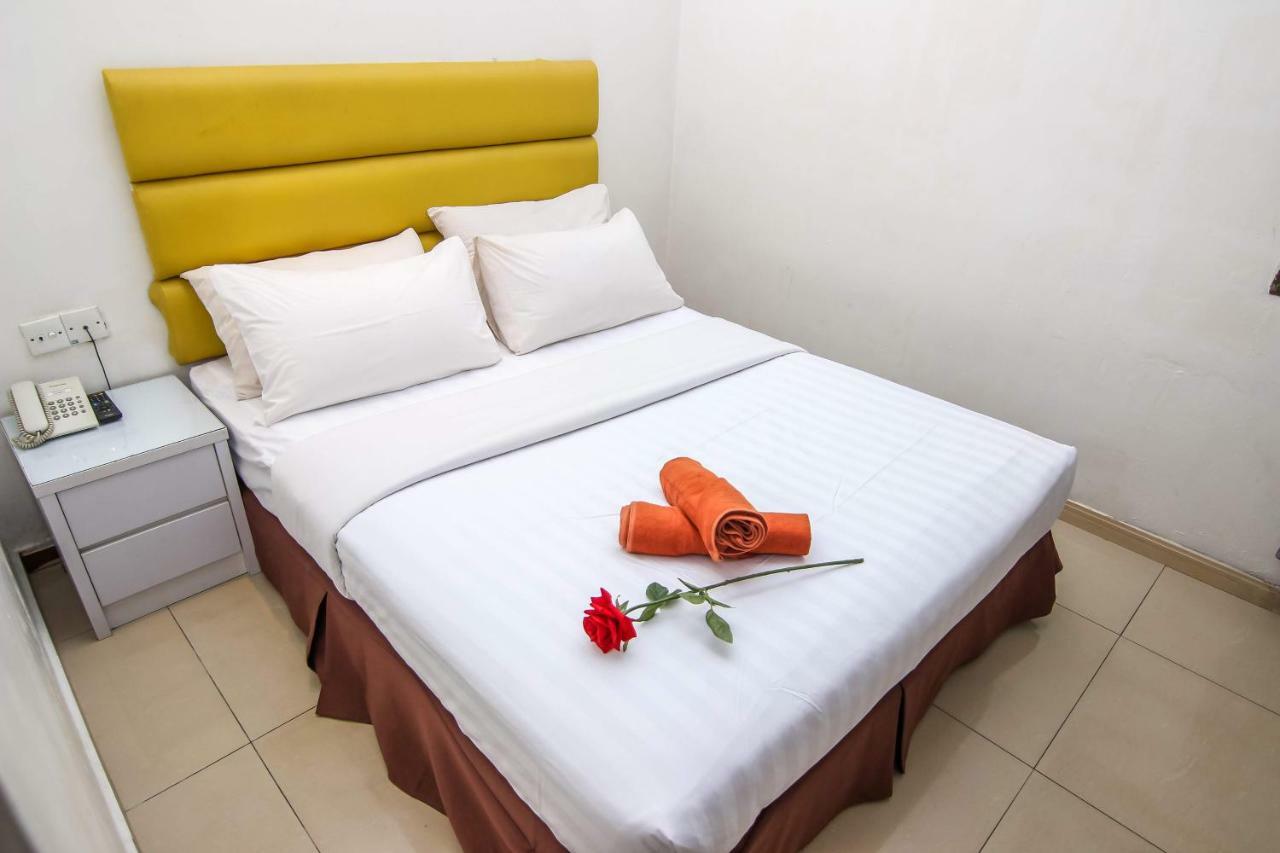Rose Cottage Hotel Taman Impian Senai Johor Bahru Buitenkant foto